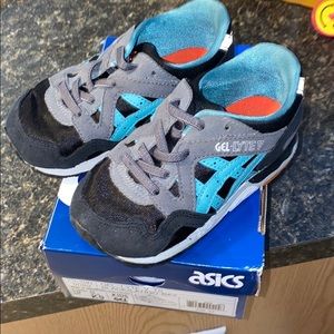 Asics gel size 9c like new with box
